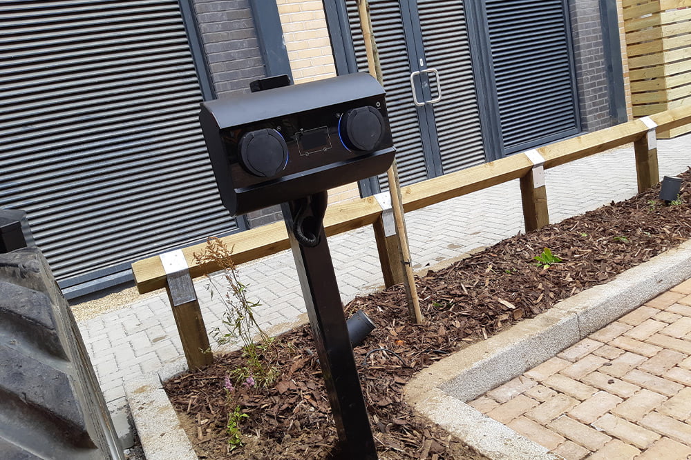 dual charging point for electric cars